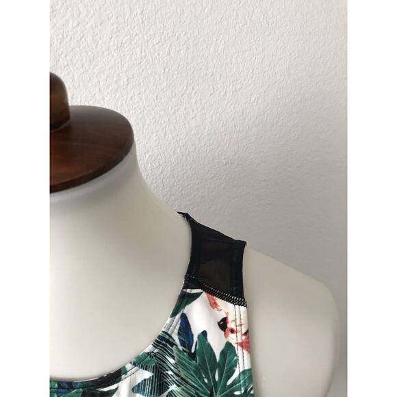 Sweaty Betty London Kenza Crop Top Athletic Workout - Picture 4 of 9